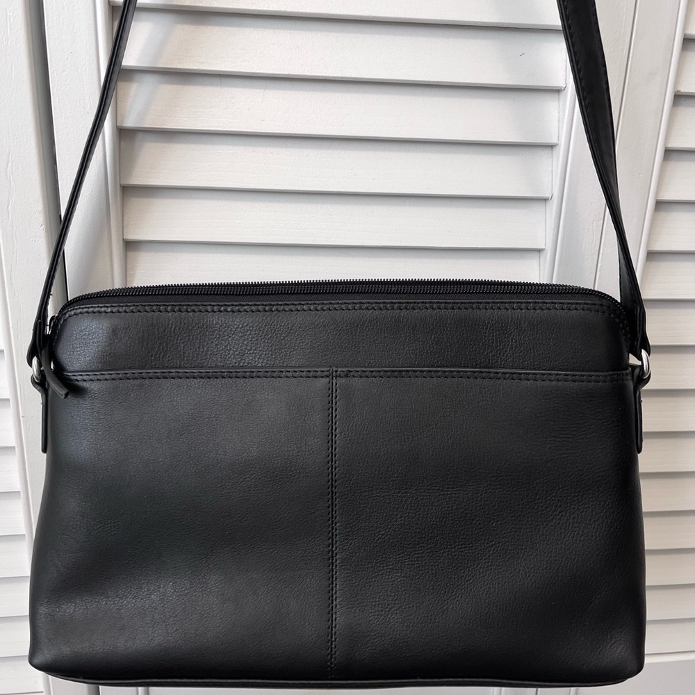 ili New York Black leather RFID PURSE - Picture 3 of 8